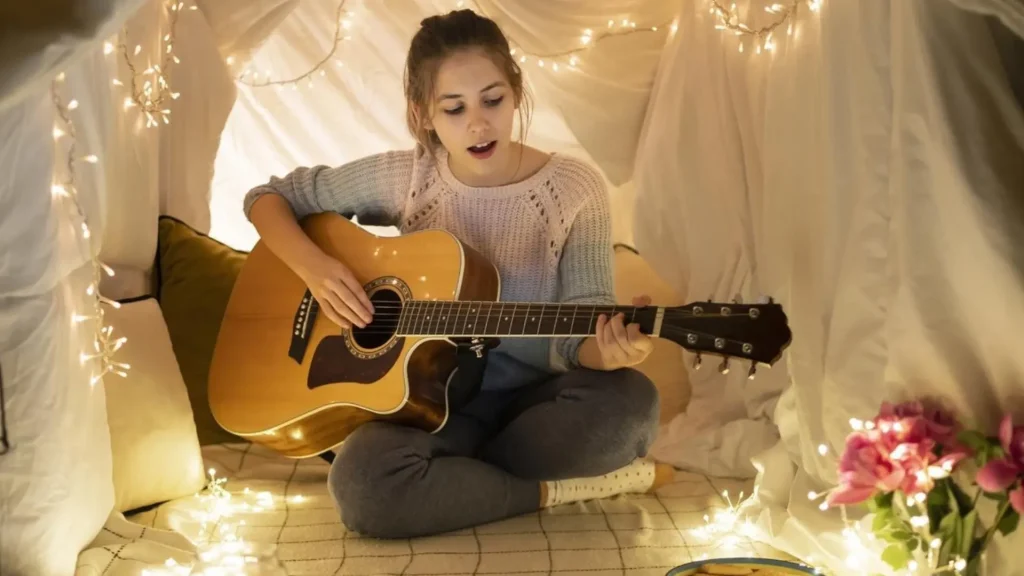 World Mental Health Day : लाइक के नशे में गुम हो रहे हैं बच्चे