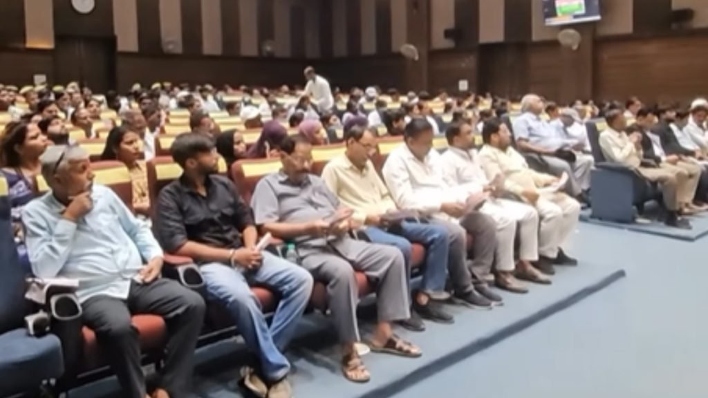 Varanasi में Cyber Awareness seminar आयोजित