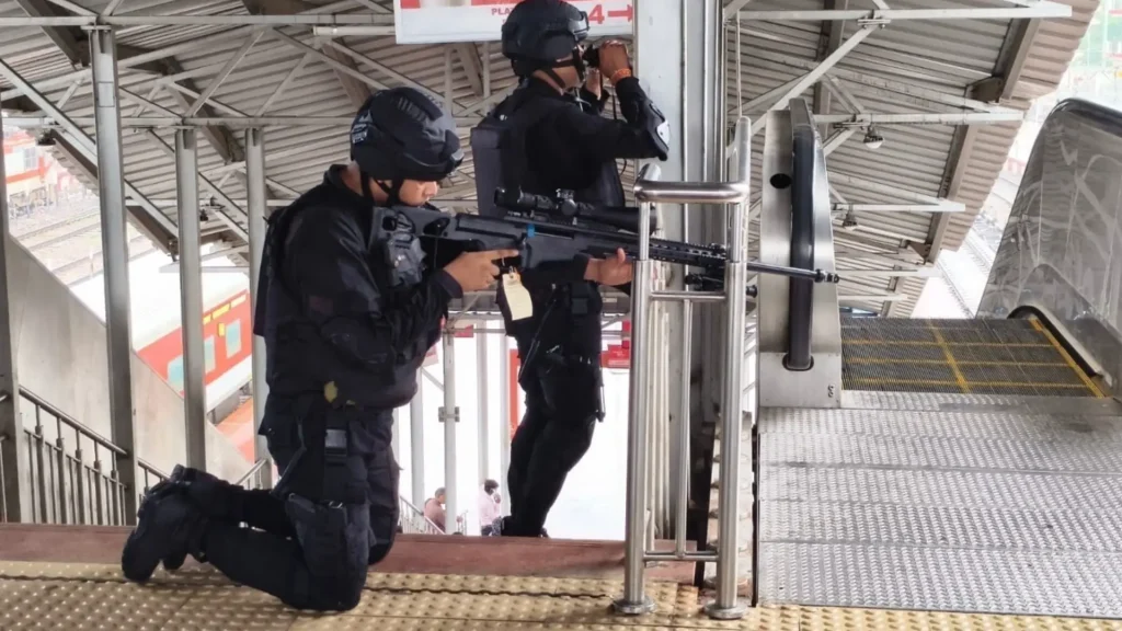 वाराणसी में NSG का माक ड्रिल