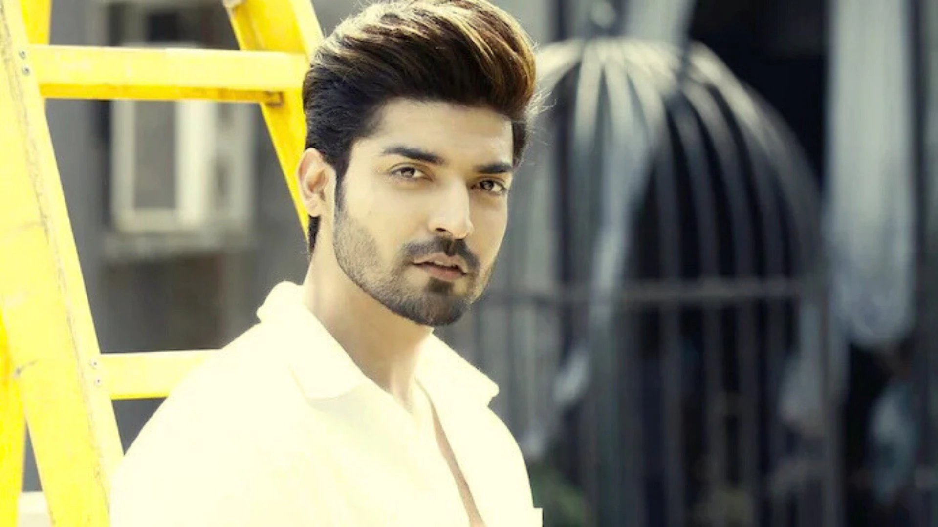 Laughter Chefs Season 3 : क्या गुरमीत चौधरी कलर्स के लाफ्टर शेफ्स अनलिमिटेड एंटरटेनमेंट पर एक समोसा खाकर अपने 17 साल के हेल्दी खाने के सिलसिले को तोड़ेंगे?