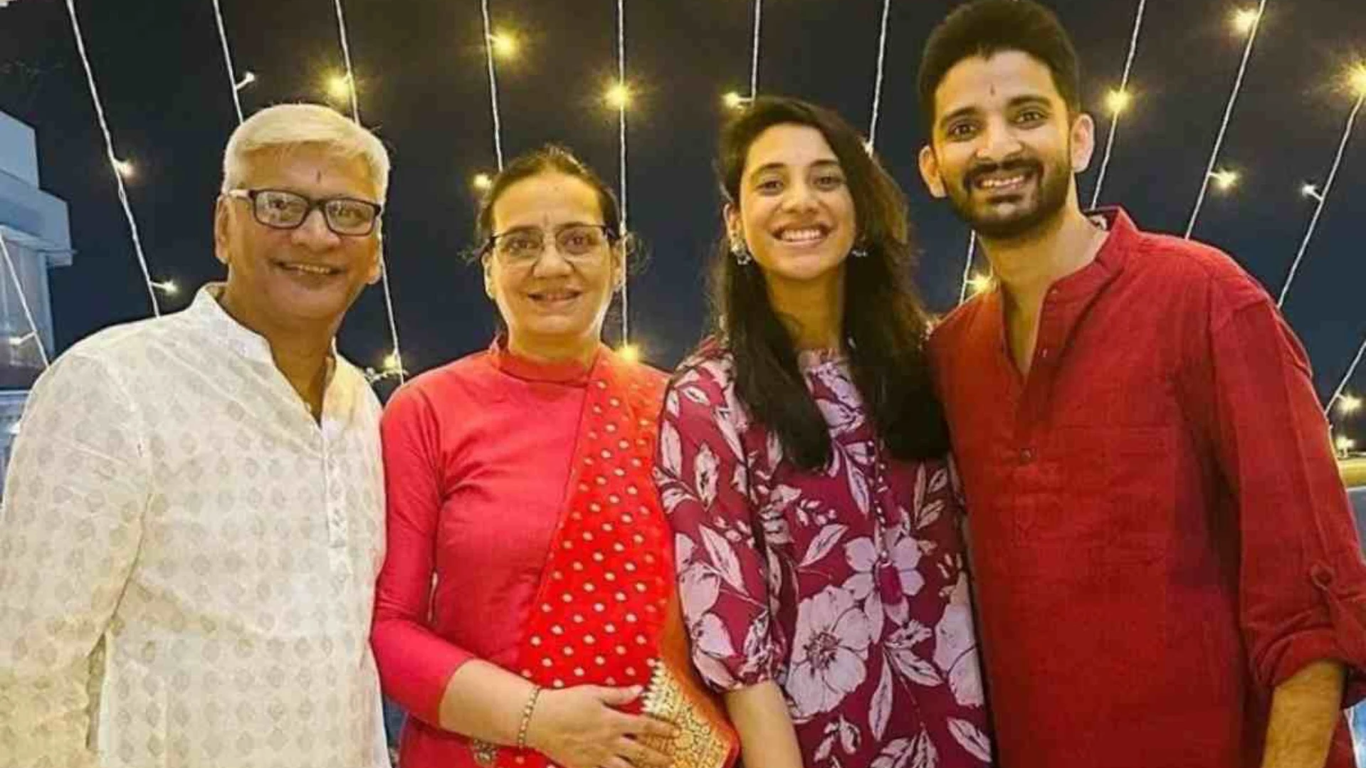 Smriti Mandhana – Palash Muchhal की शादी अनिश्चितकाल के लिए टली: Smriti Mandhana के पिता को हार्ट अटैक, सांगली में शादी की तैयारियाँ रुकी