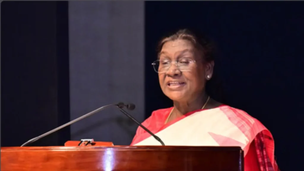 President Droupadi Murmu बोलीं : तकनीकी के साथ समाज में बढ़ी ईर्ष्या और दुख