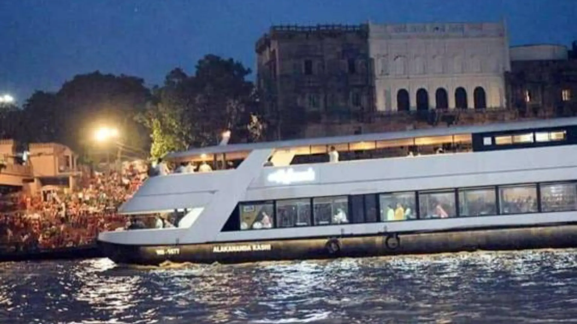 Varanasi में क्रूज हाईजैक! आतंकियों के नकली खतरे पर हथियार लेकर दौड़ी NSG और पुलिस, रविदास घाट पर हुआ हाई-अलर्ट अभ्यास