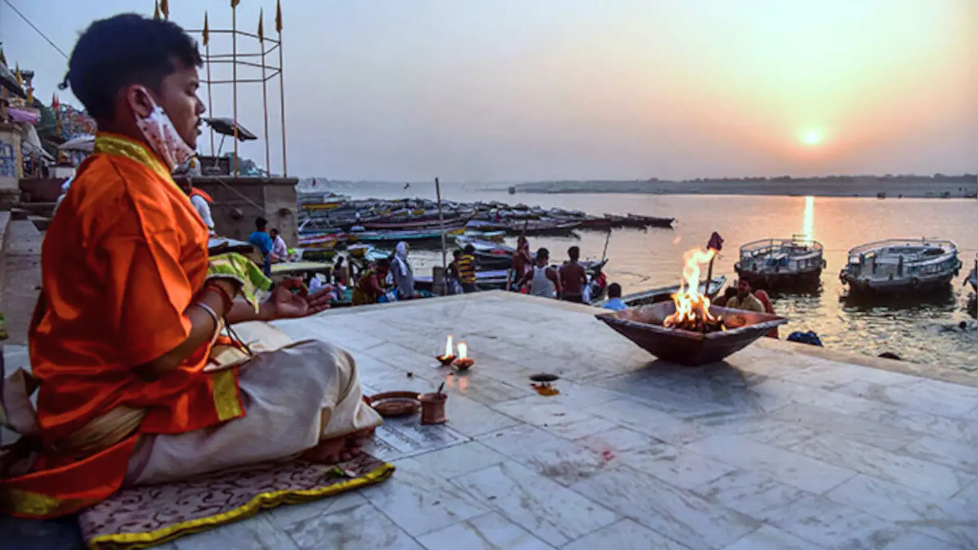 Ganga में ट्रैफिक कंट्रोल के लिए तीन किलोमीटर लंबा वाटर डिवाइडर, 84 घाटों की होगी नाकाबंदी