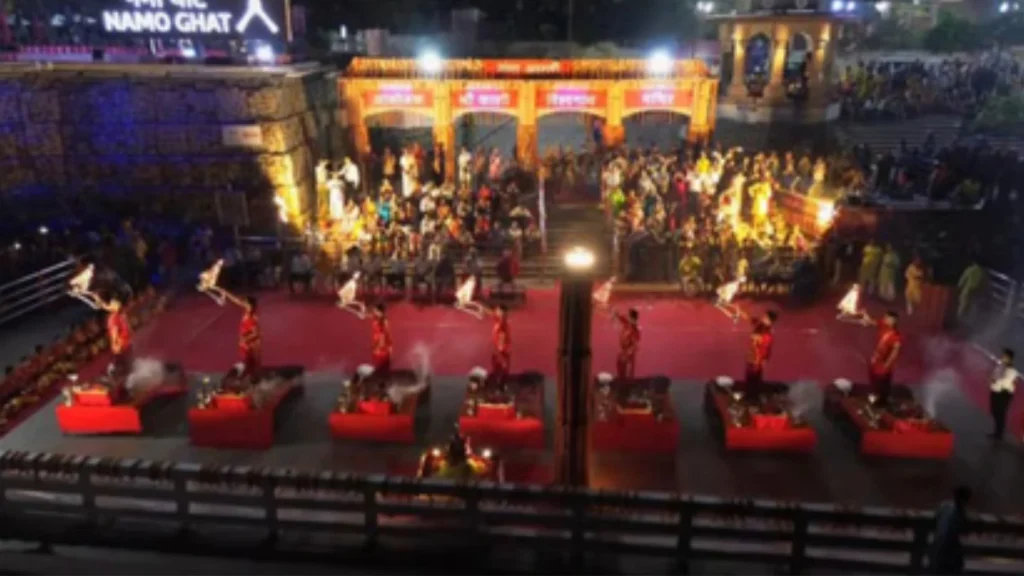 New Year का तोहफा : नमो घाट पर अब सुबह भी होगी गंगा आरती 8 New Year का तोहफा: नमो घाट पर अब सुबह भी होगी गंगा आरती, काशी में धार्मिक पर्यटन को मिलेगा नया आयाम