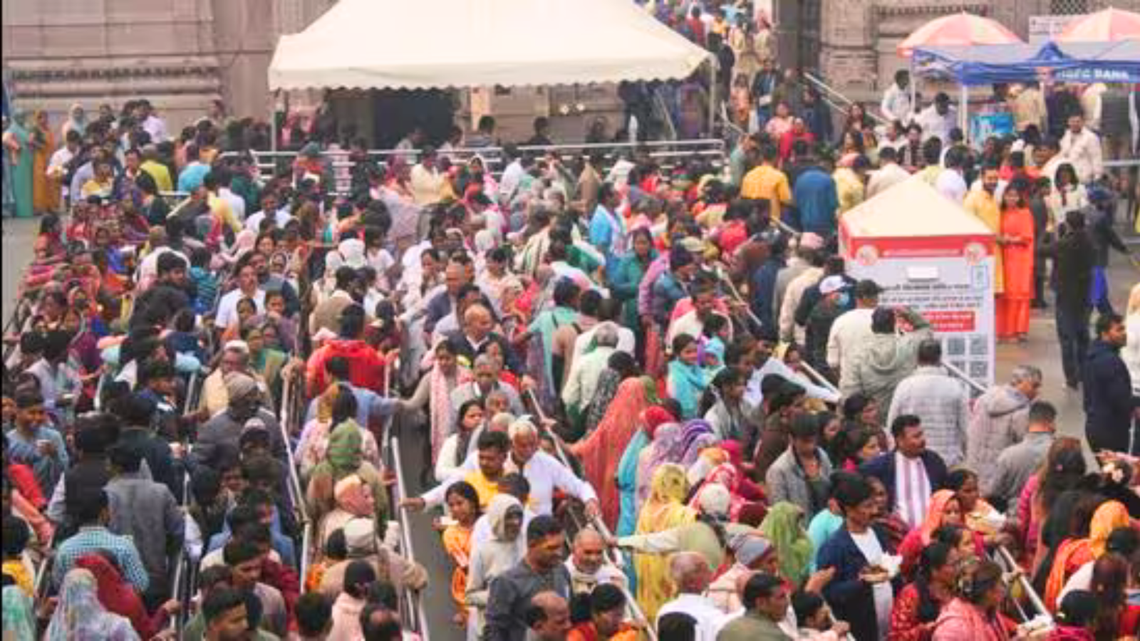 नए साल पर Kashi में सुरक्षा चक्र सख्त, रूट डायवर्जन और घाटों तक निगरानी