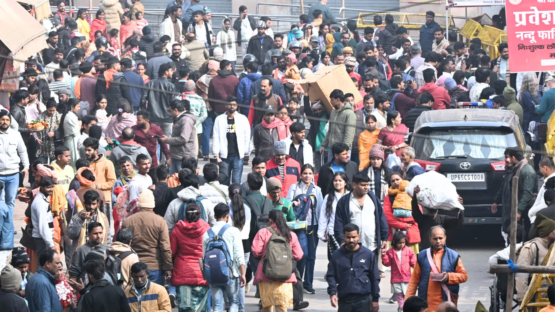 Ayodhya के मुकाबले Kashi में माघ मेले का पलट प्रवाह तीन गुना ज्यादा, भक्तों की भारी भीड़; सुरक्षा व्यवस्था चाक-चौबंद