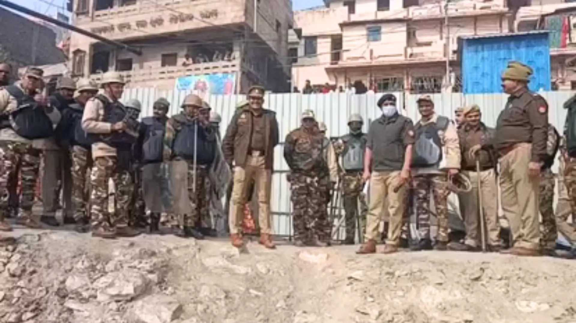 ‘सौ चूहे खाकर बिल्ली हज को चली’—अहिल्याबाई मामले पर CM Yogi का कांग्रेस पर करारा हमला, वाराणसी में जमकर बरसे मुख्यमंत्री