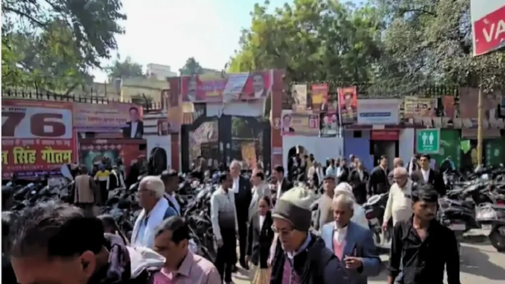 वाराणसी कचहरी को बम से उड़ाने की धमकी